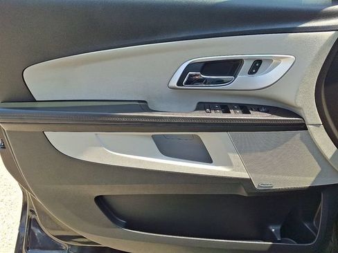 Used 2017 Chevrolet Equinox Premier w/ Enhanced Convenience Package AWD/4WD image 13