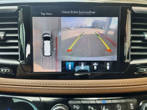 Used 2019 Chrysler Pacifica Limited w/ Advanced Safetytec Group image 17