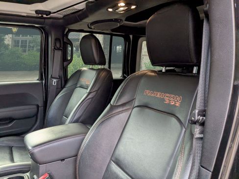 Used 2021 Jeep Wrangler Unlimited Rubicon w/ Dual Top Group AWD/4WD image 8