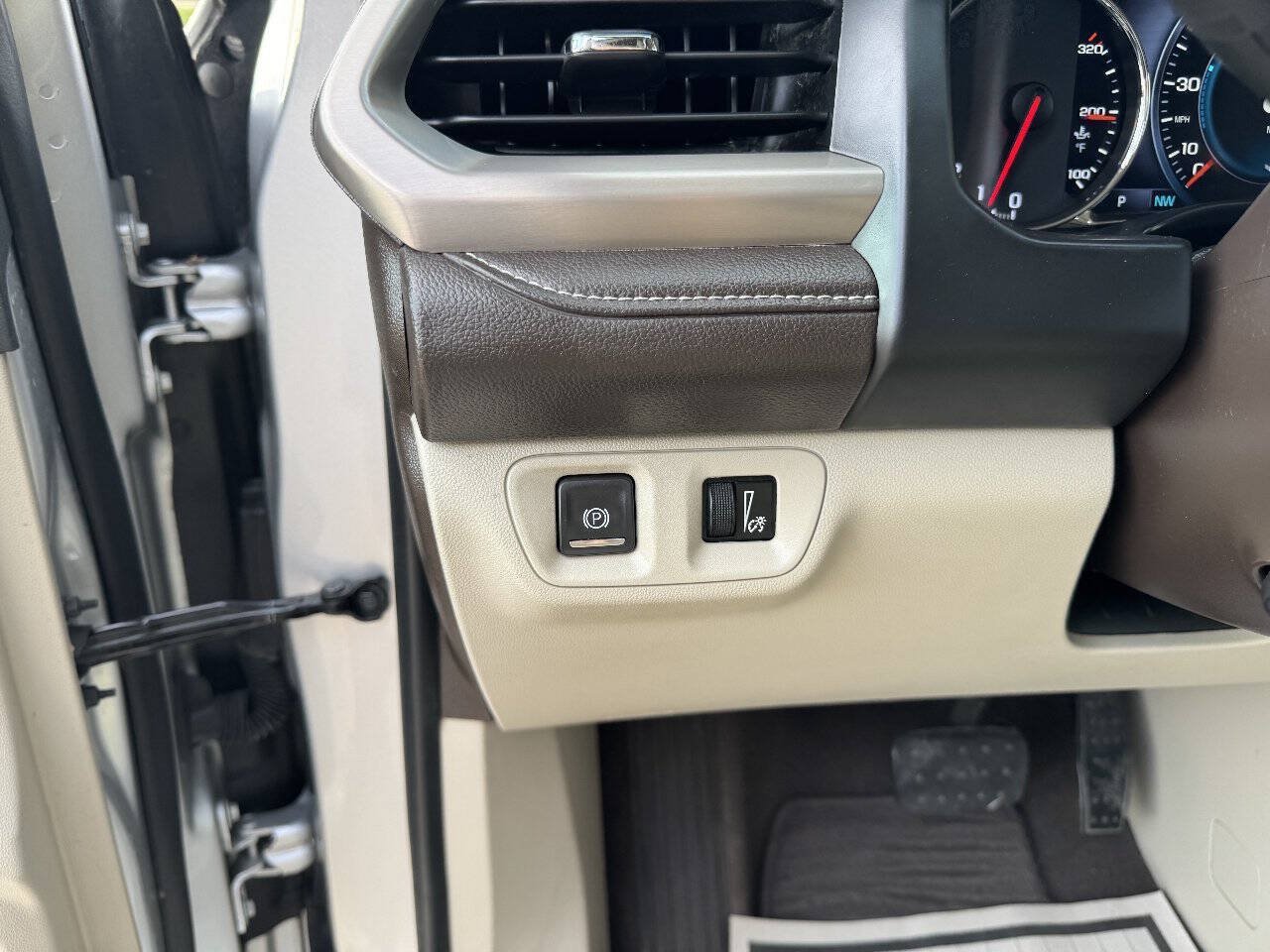 Used 2019 GMC Acadia Denali FWD image 11