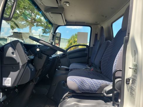 Used 2026 Isuzu NPR RWD image 6
