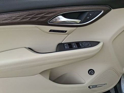 Used 2023 Buick Envision Avenir AWD/4WD image 12