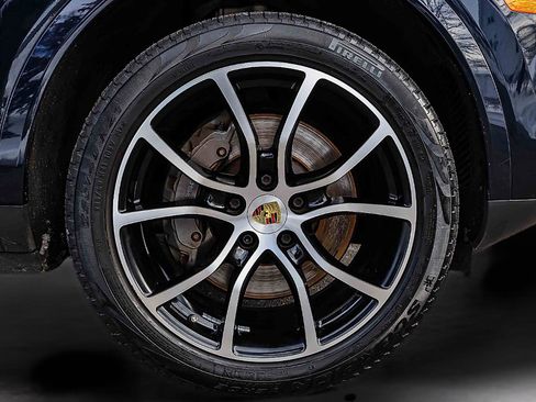 Used 2021 Porsche Cayenne S image 27