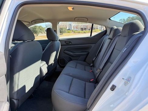 Used 2025 Nissan Altima 2.5 SV image 26