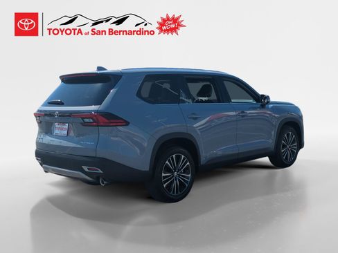 New 2026 Toyota Grand Highlander AWD Hybrid image 5