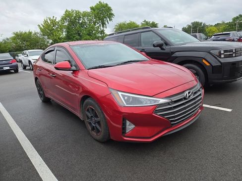 Used 2019 Hyundai Elantra SE FWD image 3