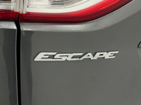 Used 2013 Ford Escape SE FWD image 36