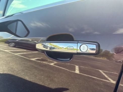 Used 2017 Buick Encore Essence FWD image 9