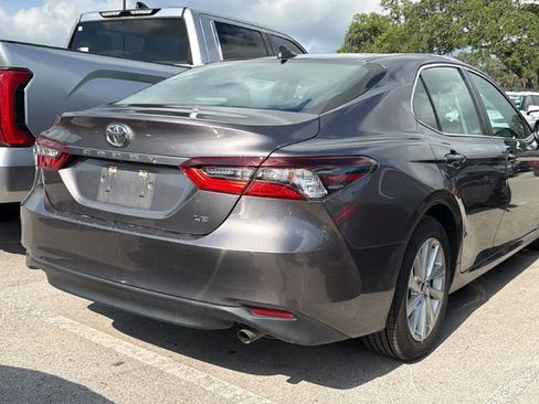 Used 2021 Toyota Camry LE FWD image 4