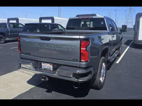 Used 2025 Chevrolet Silverado 3500 LTZ w/ LTZ Plus Package AWD/4WD image 5