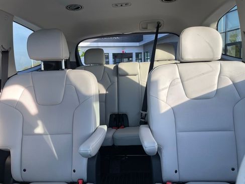 New 2025 Kia Telluride S image 24