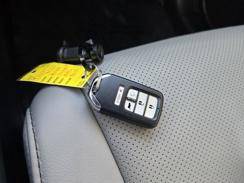 Used 2025 Honda Passport EX-L image 19