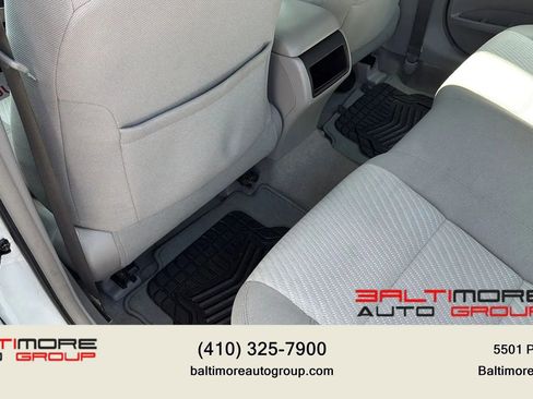 Used 2017 Toyota Camry LE FWD image 30