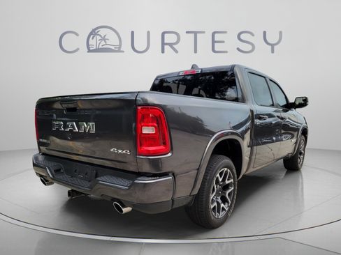 Used 2025 RAM 1500 Laramie AWD/4WD image 3