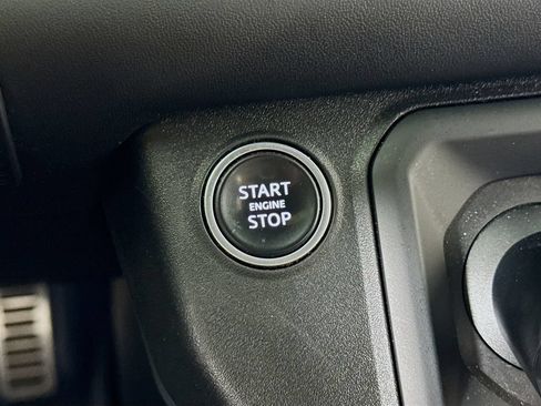 Used 2022 Land Rover Defender 110 X AWD/4WD image 32