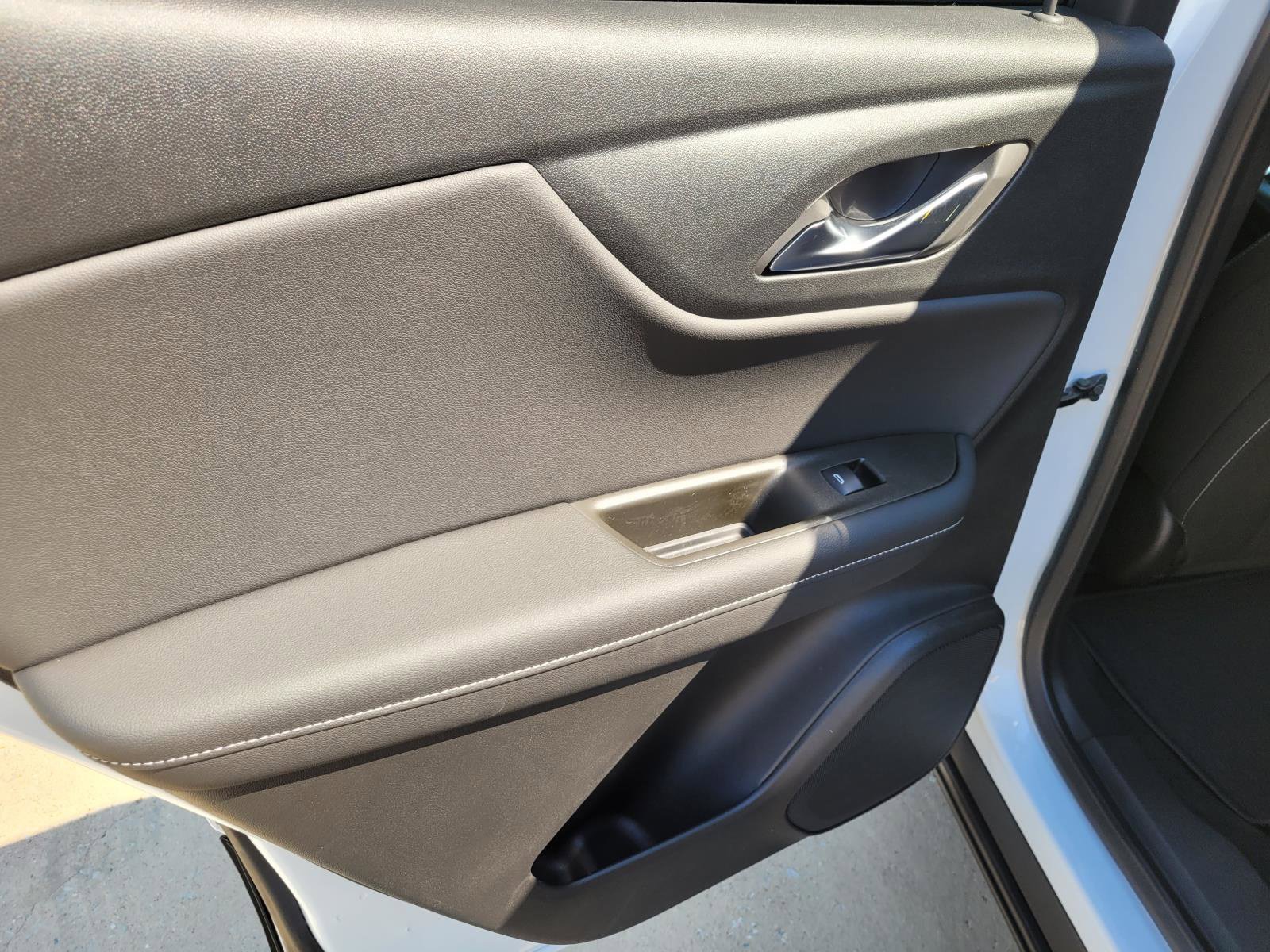 New 2026 Chevrolet Blazer LT w/ Convenience Package FWD image 9