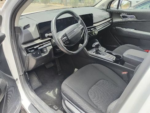 Certified 2026 Kia Sportage LX FWD image 6