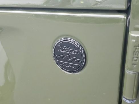 Used 2021 Jeep Wrangler Unlimited Sahara AWD/4WD image 8