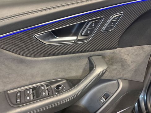 Used 2022 Audi RS Q8 AWD/4WD image 16