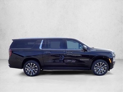 New 2026 Chevrolet Suburban High Country AWD/4WD image 5