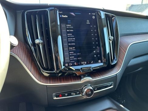 Certified 2023 Volvo XC60 B5 Plus image 21