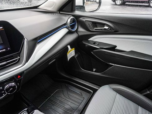 New 2025 Chevrolet Trax LT w/ Driver Confidence Package image 39