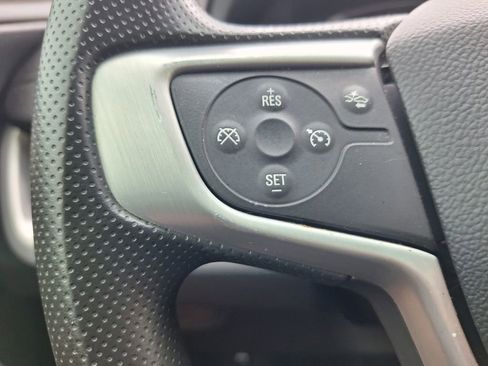 Used 2024 GMC Terrain SLE FWD image 13