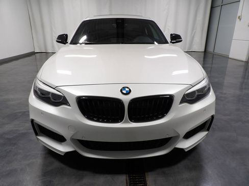 Used 2018 BMW M240i Coupe RWD image 3