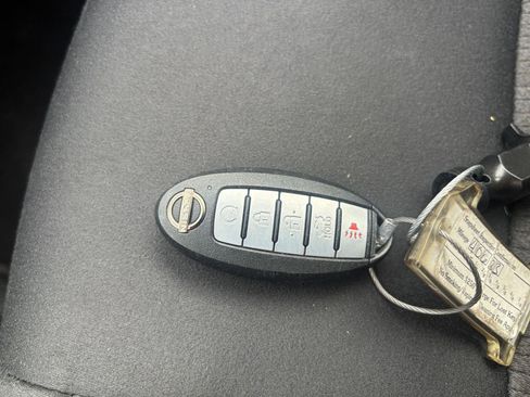 Used 2025 Nissan Altima 2.5 SV image 23