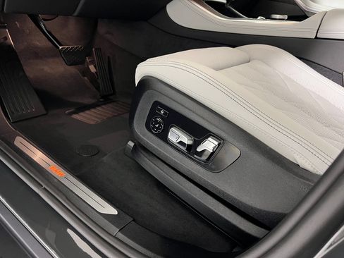 Used 2026 BMW X5 sDrive40i w/ Premium Package RWD image 13