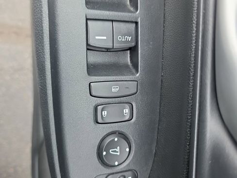 Used 2018 Honda CR-V LX image 12