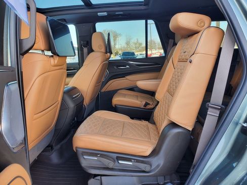 Certified 2023 Cadillac Escalade Sport w/ Touring Package image 38