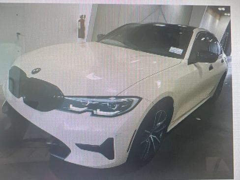 Used 2019 BMW 330i xDrive Sedan w/ Convenience Package AWD/4WD image 1