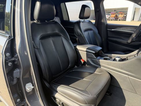 Certified 2025 Jeep Grand Cherokee L Limited RWD image 21