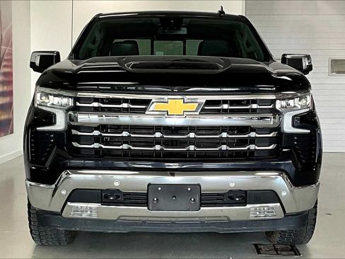 Used 2022 Chevrolet Silverado 1500 LTZ w/ LTZ Convenience Package II AWD/4WD image 6