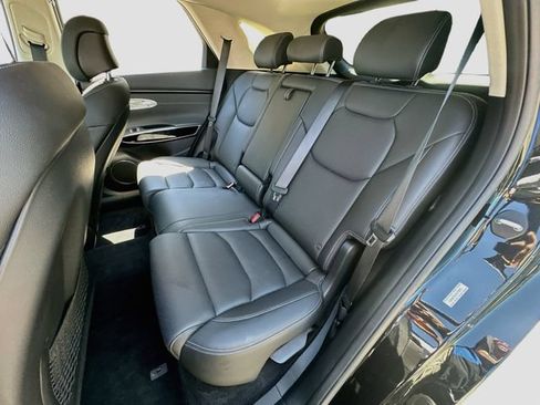 Used 2025 Genesis GV70 2.5T AWD/4WD image 24