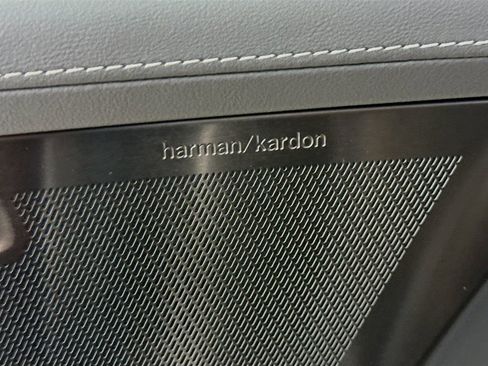 New 2026 Volvo XC90 T8 Plus w/ Protection Package Premier AWD/4WD image 18