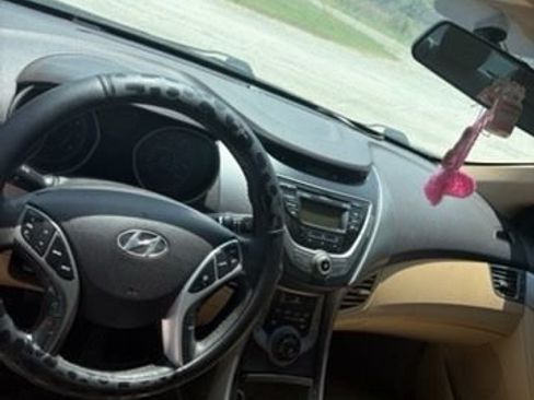 Used 2013 Hyundai Elantra Limited FWD image 4