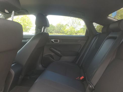Used 2025 Honda Civic Sport image 9