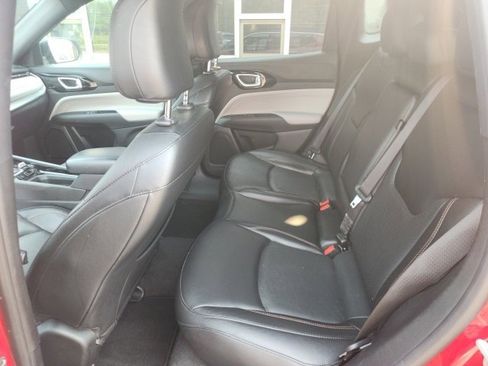 Used 2023 Jeep Compass Limited image 14