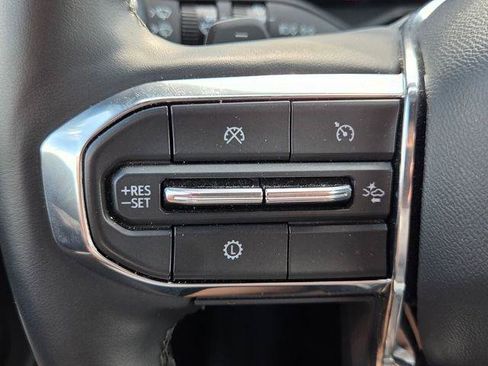 Certified 2025 GMC Acadia Elevation FWD image 33