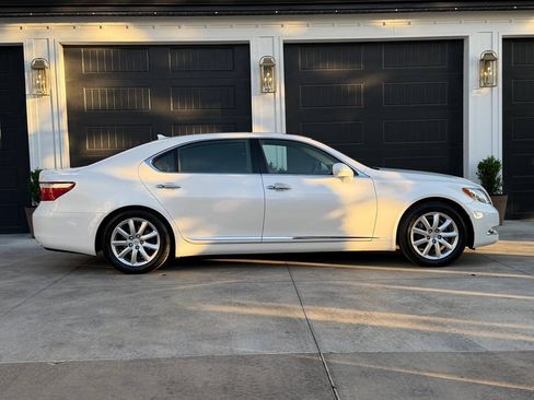 Used 2007 Lexus LS 460 L RWD image 18