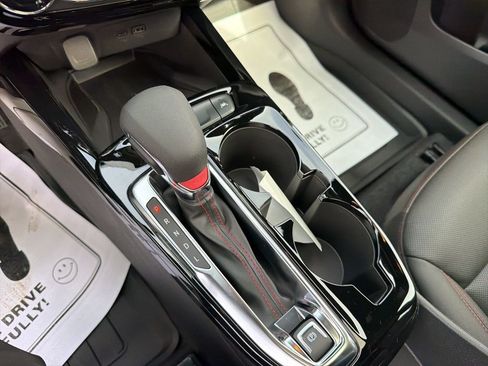 New 2026 Chevrolet Trax RS w/ Sunroof Package FWD image 20