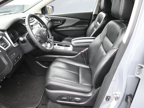 Used 2024 Nissan Murano SV w/ SV Midnight Edition Package image 16