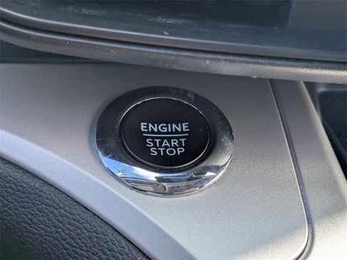 Used 2024 Ford Explorer XLT image 30