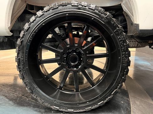 Used 2023 Ford F350 Platinum image 25