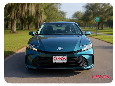 Used 2025 Toyota Camry LE w/ Convenience Package FWD image 8