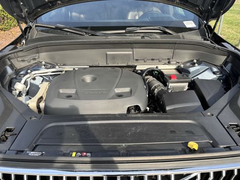 Used 2021 Volvo XC90 T6 Momentum w/ Advanced Package image 36