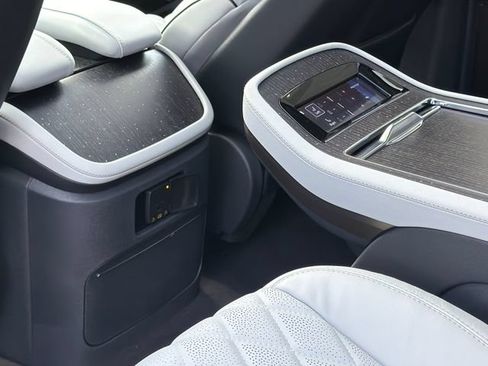 New 2027 Lincoln Navigator L Black Label AWD/4WD image 24