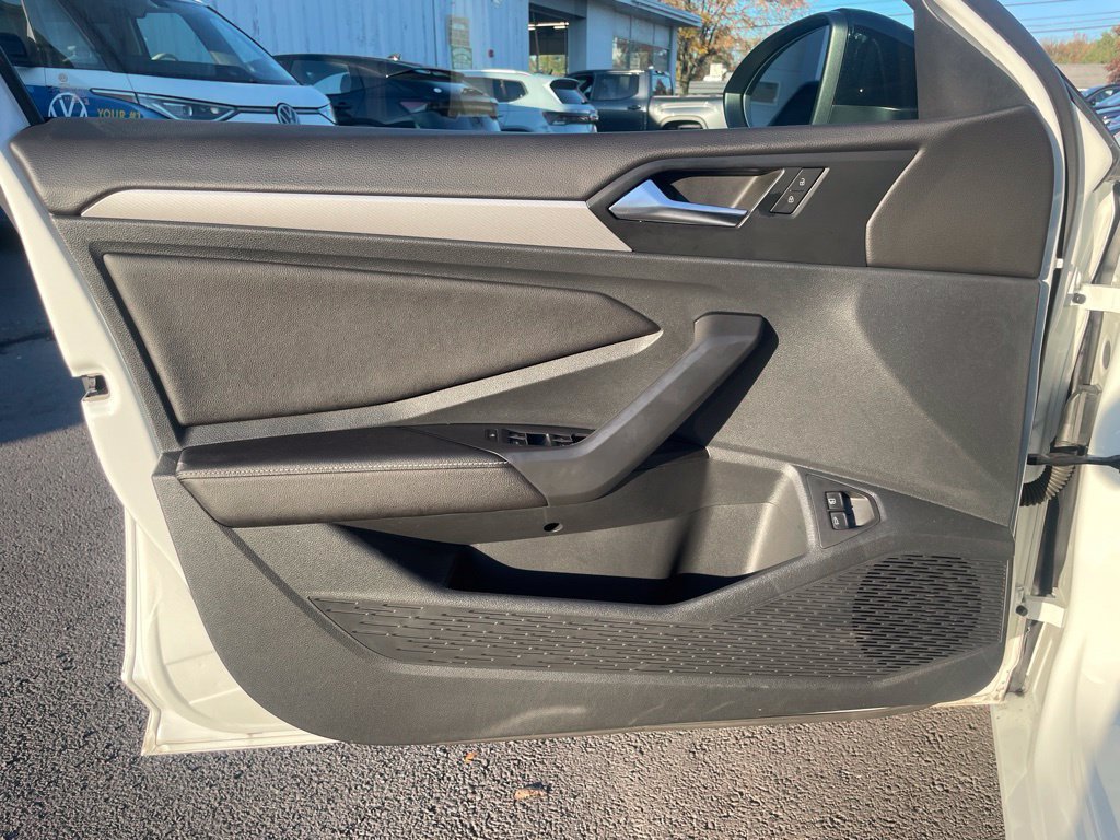 Used 2023 Volkswagen Jetta Sport FWD image 15